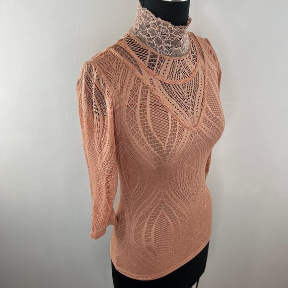 FREE PEOPLE Women's Blush Dusty Rose High Neck Monaco Lace Blouse Top Size XS - Picture 4 of 9